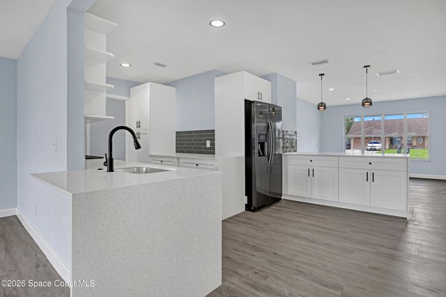 2010 Algeria Street NE, Palm Bay, FL 32905