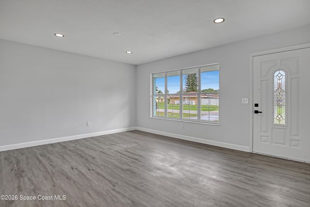 2010 Algeria Street NE, Palm Bay, FL 32905