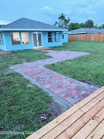 2010 Algeria Street NE, Palm Bay, FL 32905