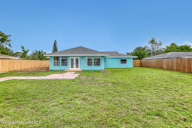 2010 Algeria Street NE, Palm Bay, FL 32905