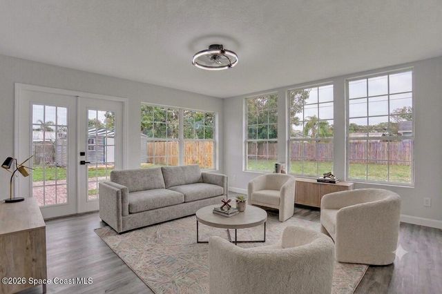 2010 Algeria Street NE, Palm Bay, FL 32905