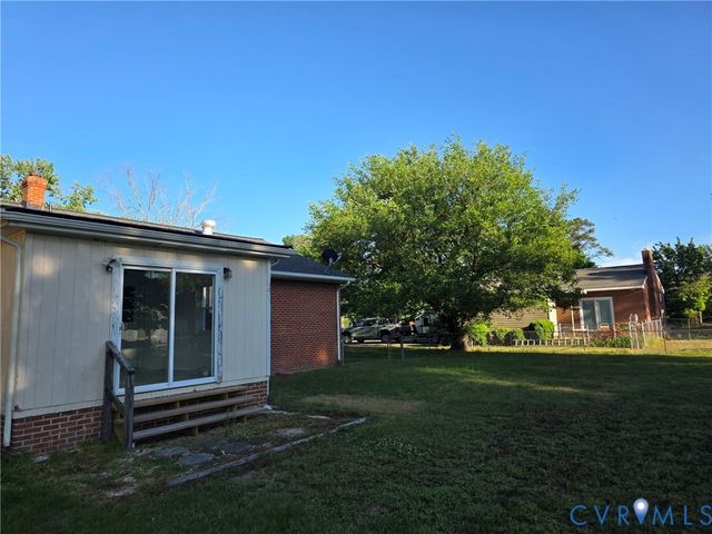 7967 Vaughan Dr, Mechanicsville, VA 23111