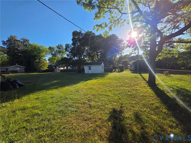 7967 Vaughan Dr, Mechanicsville, VA 23111