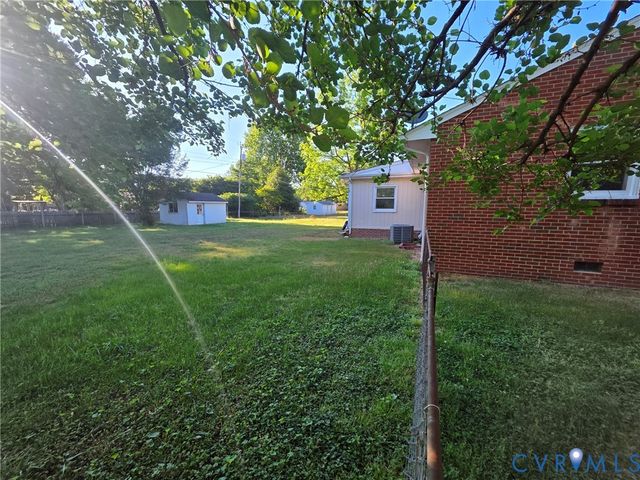 7967 Vaughan Dr, Mechanicsville, VA 23111