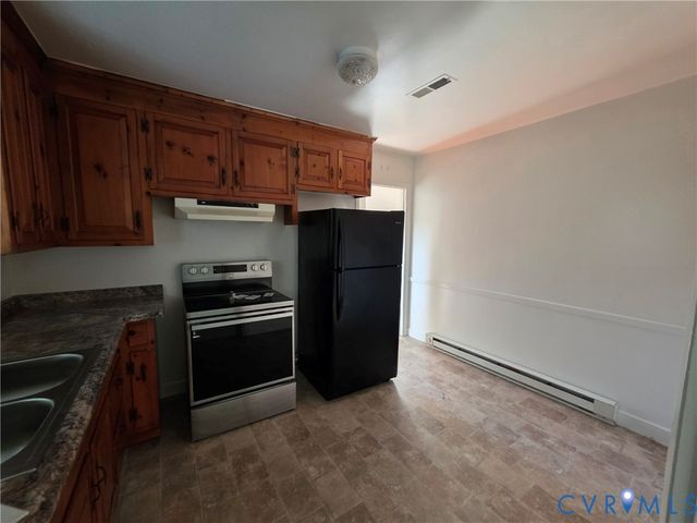 7967 Vaughan Dr, Mechanicsville, VA 23111