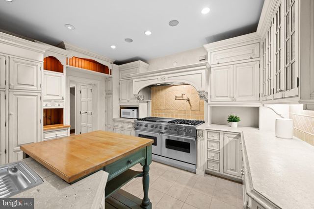 11552 SPRINGRIDGE RD, Potomac, MD 20854