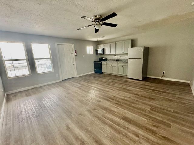 6705 Fairway Drive 26, Houston, TX 77087