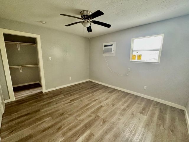 6705 Fairway Drive 26, Houston, TX 77087