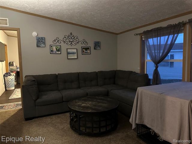 13 Fox Hound Court, Grand Blanc, MI 48439