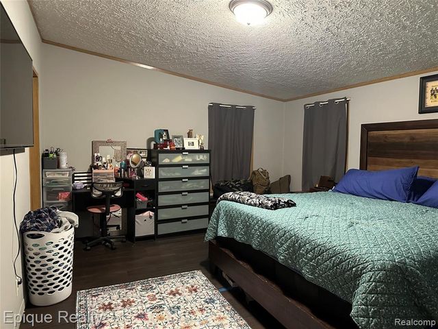 13 Fox Hound Court, Grand Blanc, MI 48439