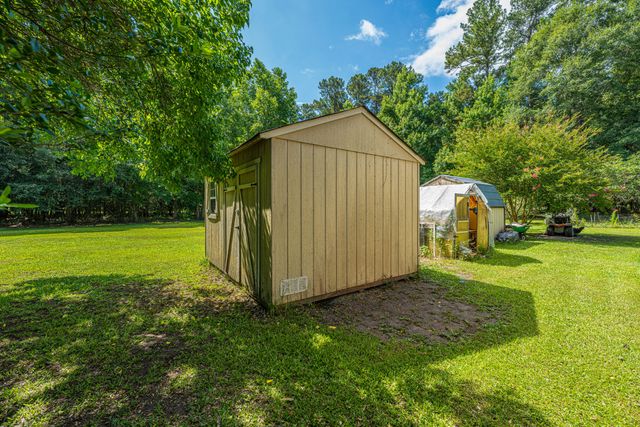 253 Winter Drive, Cottageville, SC 29435