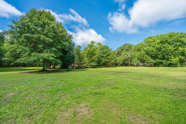 253 Winter Drive, Cottageville, SC 29435