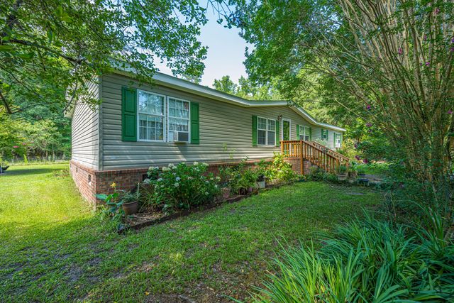 253 Winter Drive, Cottageville, SC 29435