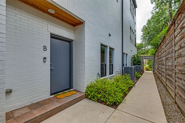 4120 Gilbert Avenue B, Dallas, TX 75219