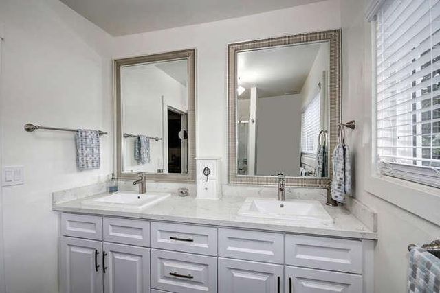 1412 V St, Sacramento, CA 95818