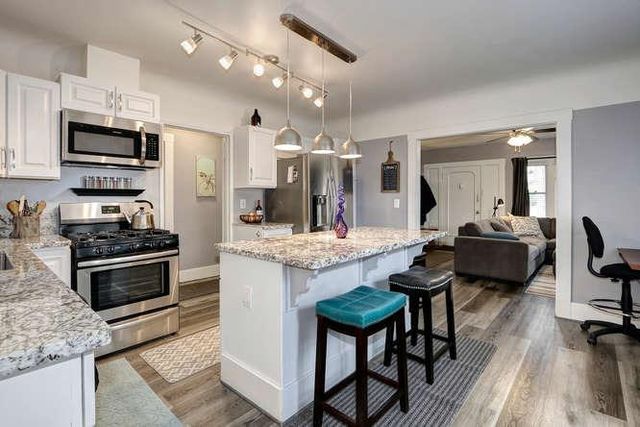 1412 V St, Sacramento, CA 95818