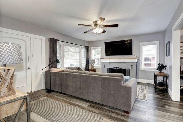 1412 V St, Sacramento, CA 95818