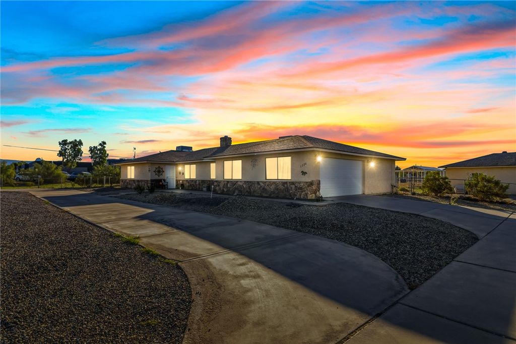 1724 E Joy Lane, Fort Mohave, AZ 86426
