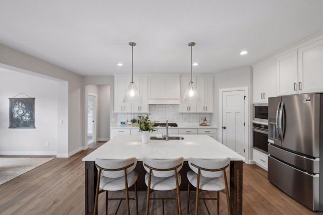 7356 Ambercrest Curve, Inver Grove Heights, MN 55077