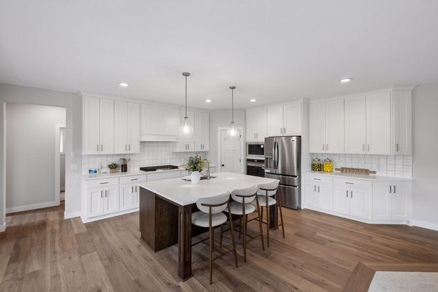 7356 Ambercrest Curve, Inver Grove Heights, MN 55077
