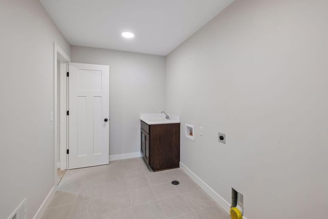 7356 Ambercrest Curve, Inver Grove Heights, MN 55077