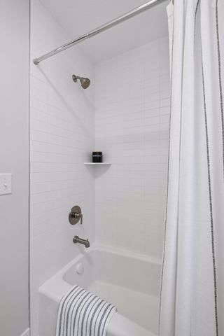 7356 Ambercrest Curve, Inver Grove Heights, MN 55077