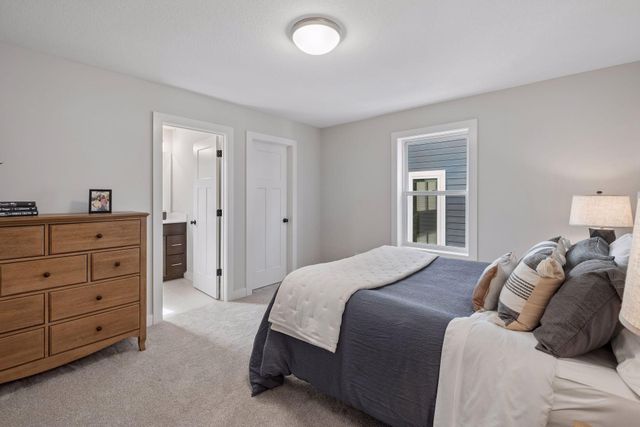 7356 Ambercrest Curve, Inver Grove Heights, MN 55077