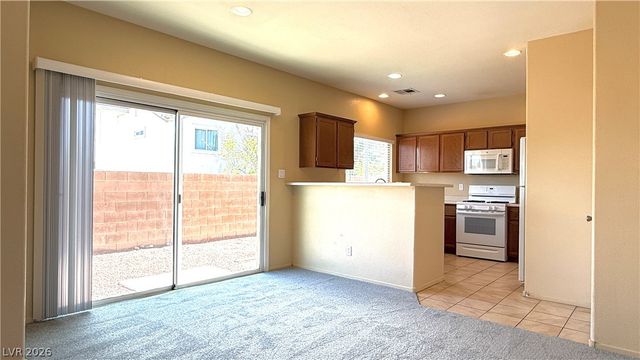 1013 Shades End Avenue, North Las Vegas, NV 89081