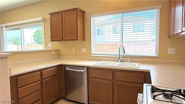 1013 Shades End Avenue, North Las Vegas, NV 89081
