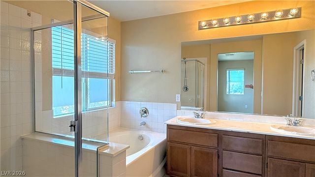 1013 Shades End Avenue, North Las Vegas, NV 89081