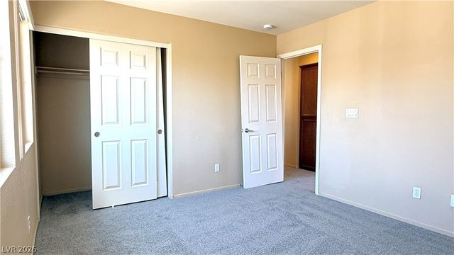 1013 Shades End Avenue, North Las Vegas, NV 89081