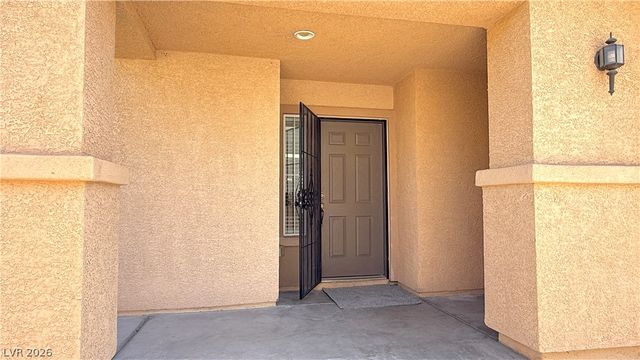1013 Shades End Avenue, North Las Vegas, NV 89081