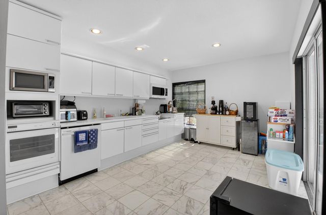 7369 Orangewood Lane 307, Boca Raton, FL 33433