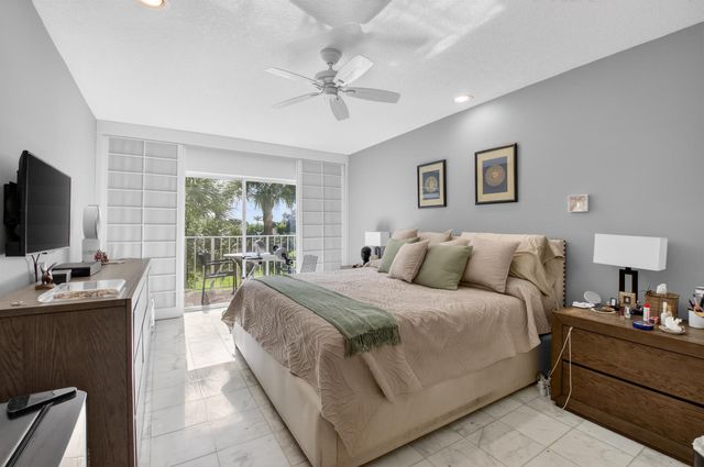 7369 Orangewood Lane 307, Boca Raton, FL 33433