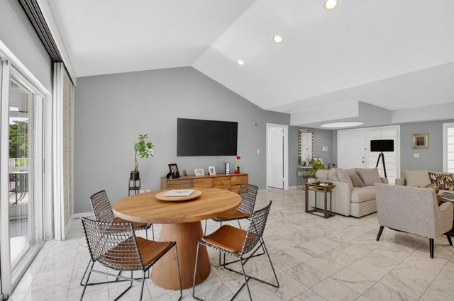 7369 Orangewood Lane 307, Boca Raton, FL 33433