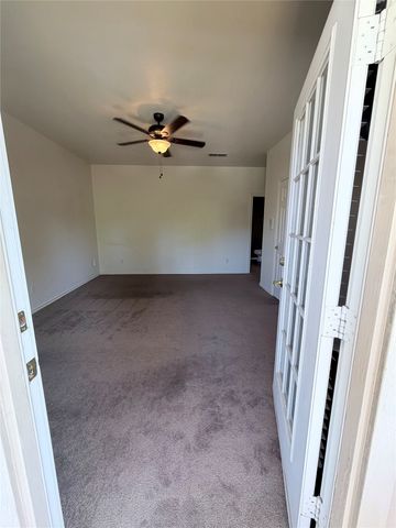 2108 Lakeforest Drive, Weatherford, TX 76087