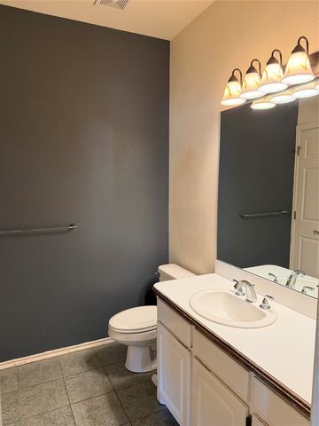 2108 Lakeforest Drive, Weatherford, TX 76087