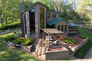 3787 Farm Road 1140, Verona, MO 65769