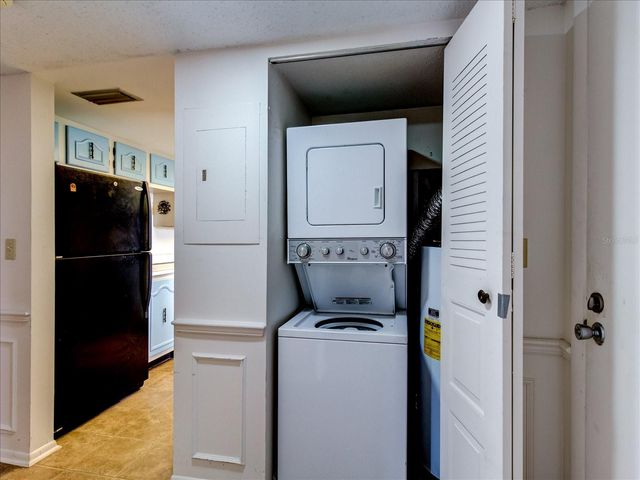 333 LAKE HOWARD DR NW 314D, Winter Haven, FL 33880