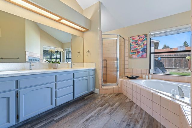 2043 Escalon Avenue, Clovis, CA 93611