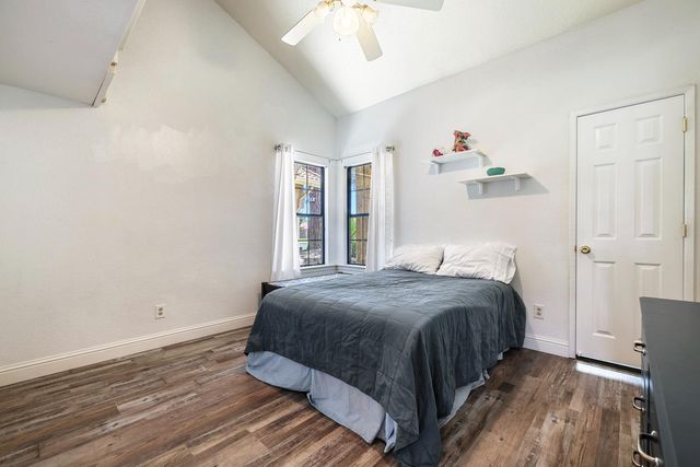 2043 Escalon Avenue, Clovis, CA 93611