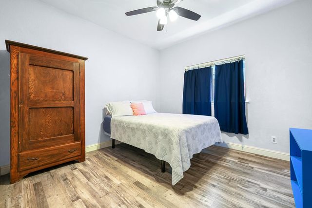 2043 Escalon Avenue, Clovis, CA 93611