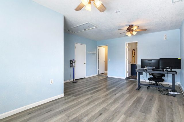 2043 Escalon Avenue, Clovis, CA 93611