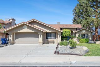 2043 Escalon Avenue, Clovis, CA 93611