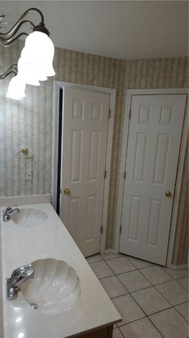 43 Tewkesbury Circle Drive, Bella Vista, AR 72714