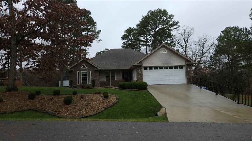 43 Tewkesbury Circle Drive, Bella Vista, AR 72714
