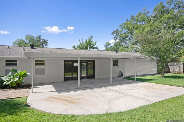 11555 Robin Hood Dr, Baton Rouge, LA 70815