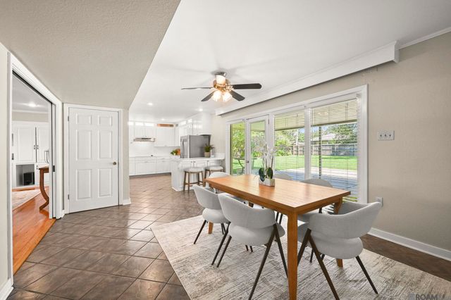 11555 Robin Hood Dr, Baton Rouge, LA 70815