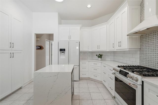 4851 WINDMILL PALM TERRACE NE, St Petersburg, FL 33703