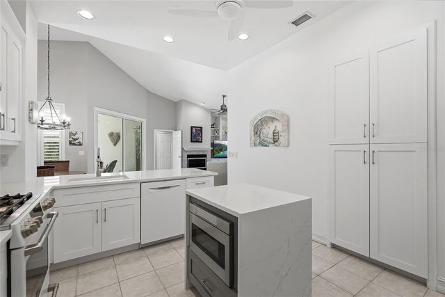 4851 WINDMILL PALM TERRACE NE, St Petersburg, FL 33703